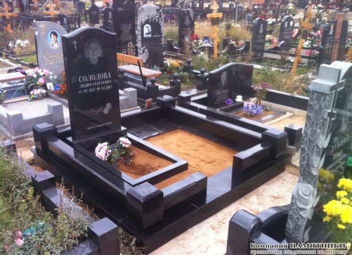 гранитный памятник